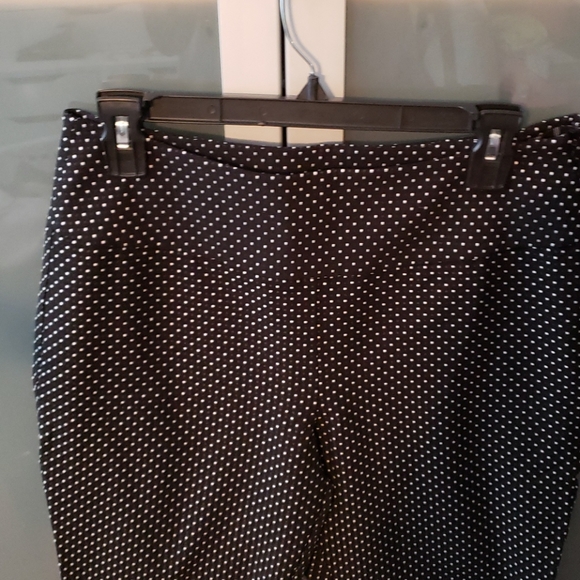 Cabi Women's Capri pant - Picture 2 of 4